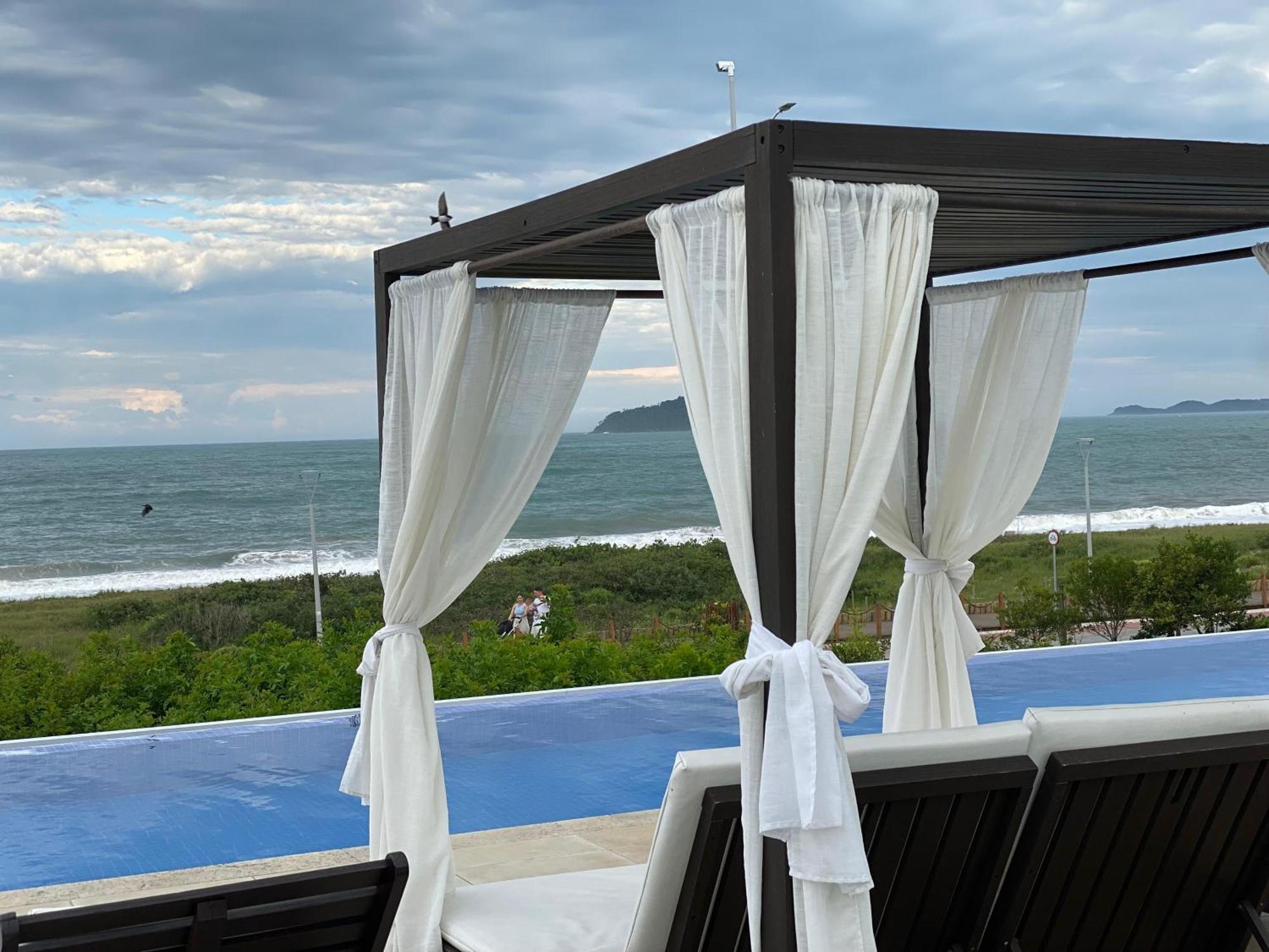 Bali Beach Home Club Rogga Beira Mar - Balneario Piçarras Εξωτερικό φωτογραφία